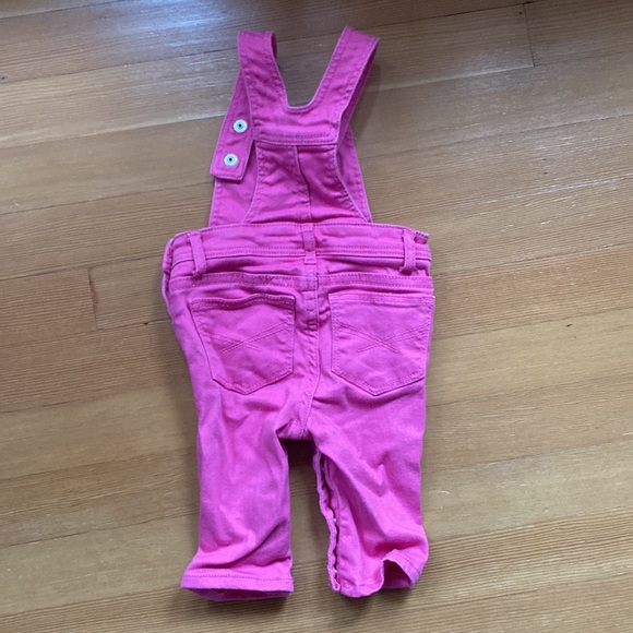 Baby gap pink overalls 3-6m - Picture 2 of 3